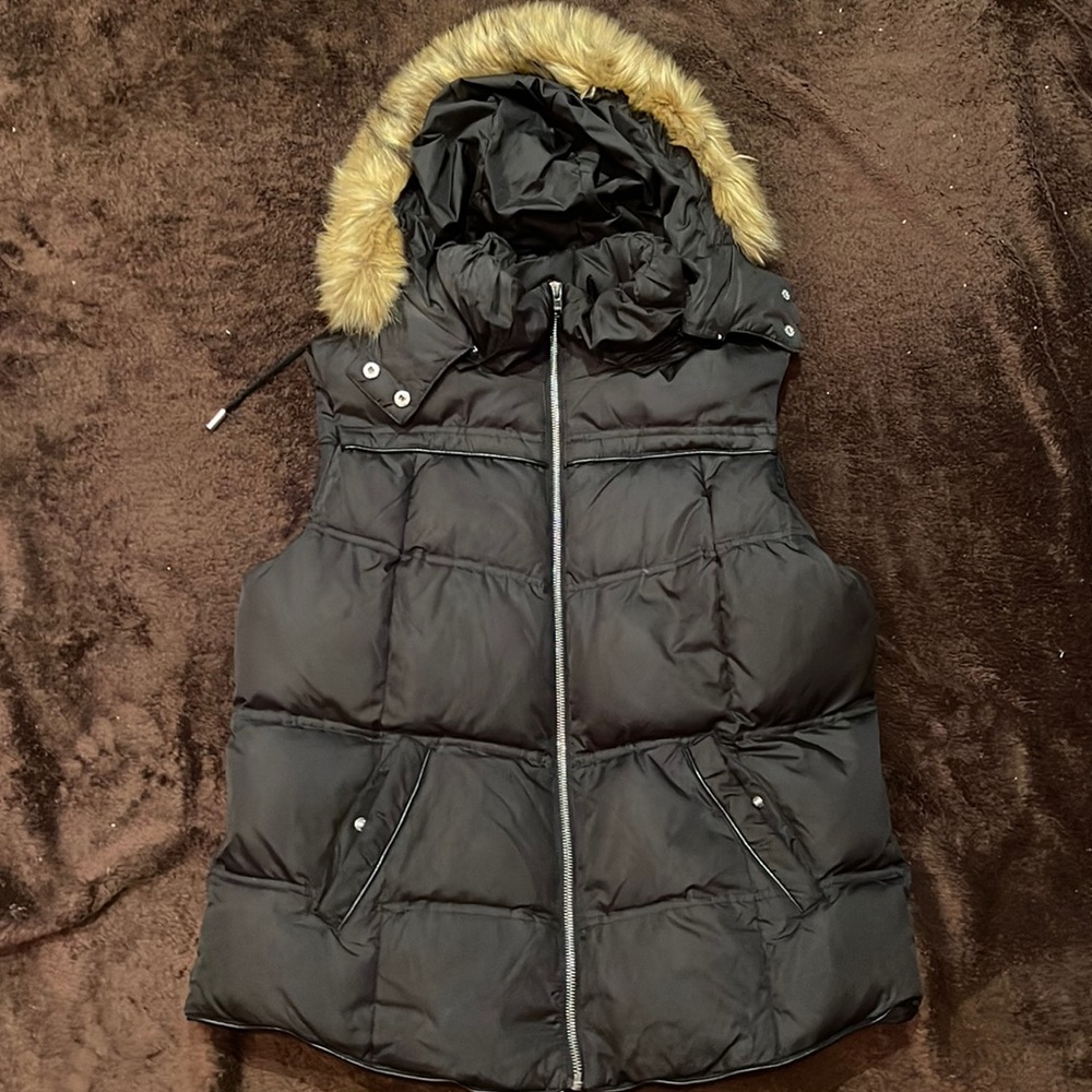 Black bomber vest with hood. Brand new without tags. Size XL